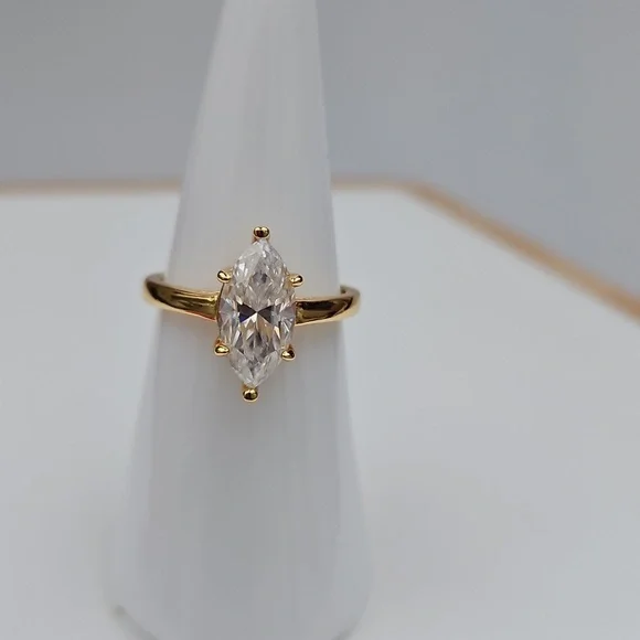 2ct Marquise Moissanite Solitaire Ring. Size 6 - Picture 1 of 11